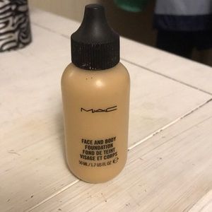Mac face and body foundation